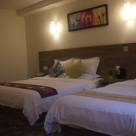 Revive House Hotel Guangzhou Shang Xia Jiu Room photo