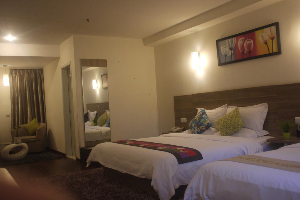 Revive House Hotel Guangzhou Shang Xia Jiu Room photo
